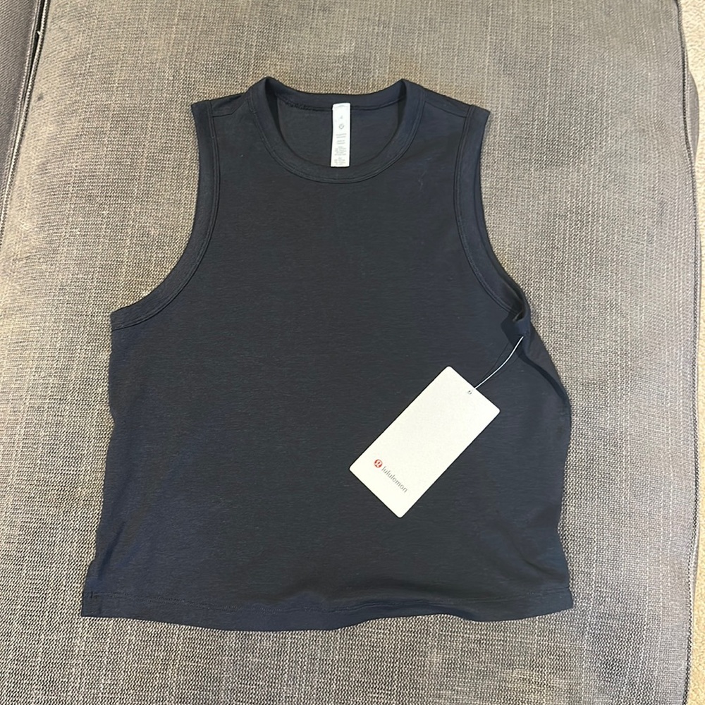 Brand new Classic-Fit Cotton-Blend lululemon tank!!